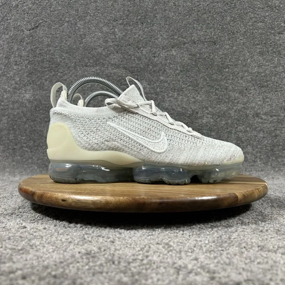 Nike Air VaporMax 2021 Flyknit DJ9975-001 Women’s Sz 8 White Gray Athletic Shoes